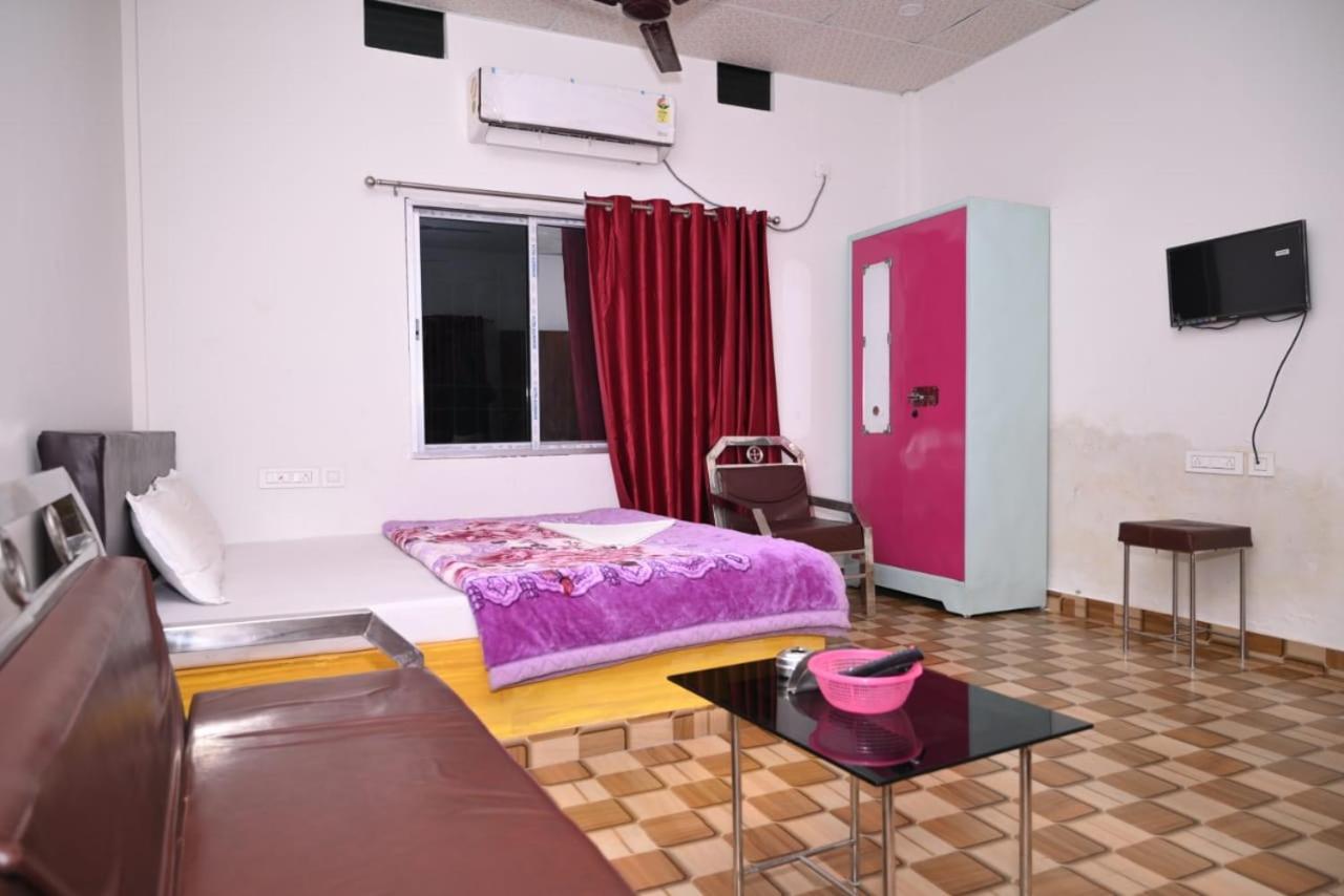 Chang Ghar Resort Kaziranga Bagian luar foto